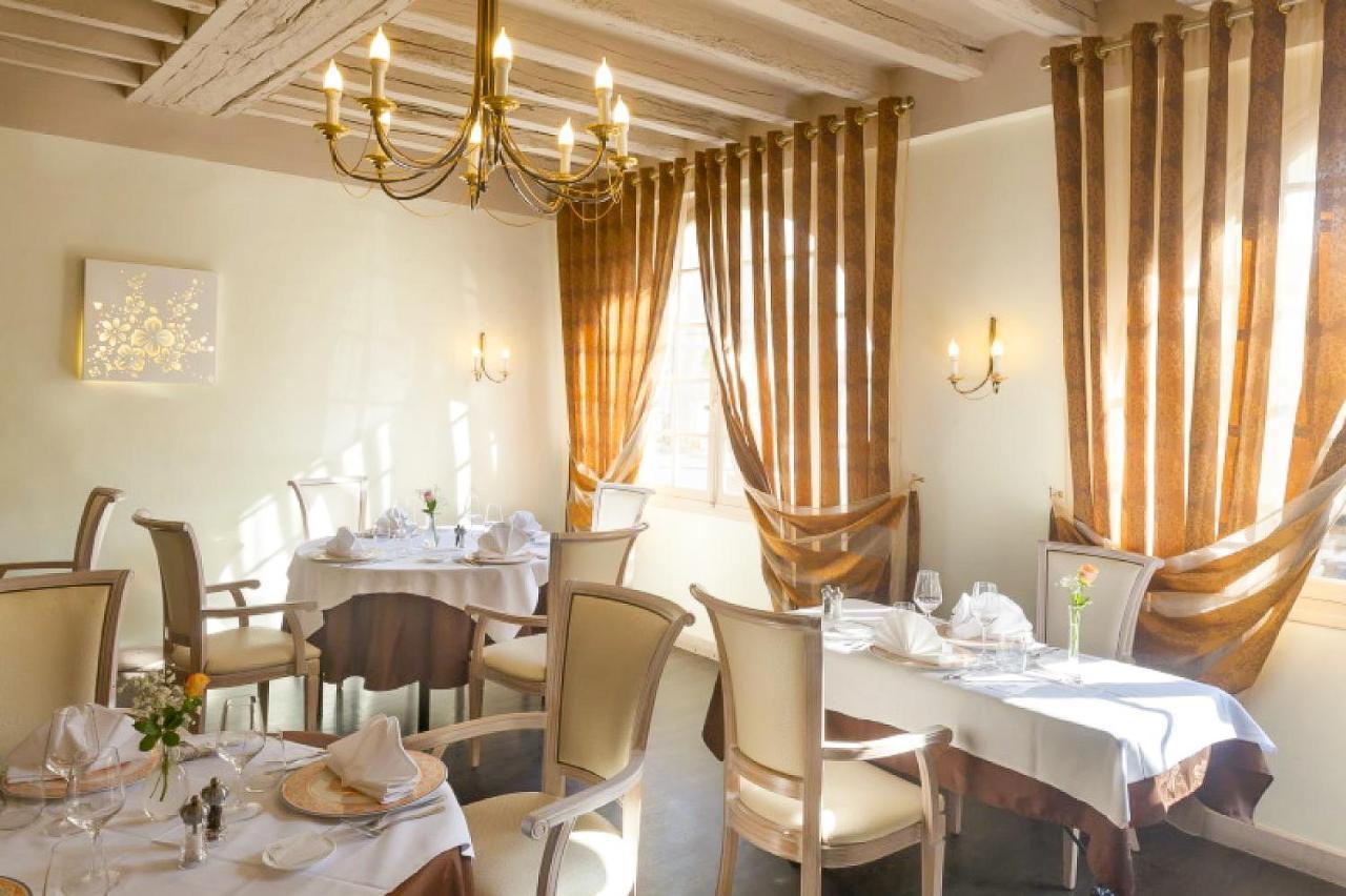 Logis Hotel & Restaurant Du Sauvage La Ferté-Gaucher Esterno foto