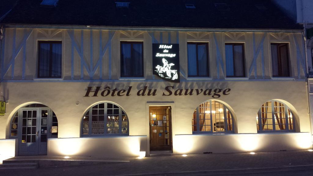 Logis Hotel & Restaurant Du Sauvage La Ferté-Gaucher Esterno foto